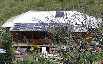 Eco house on Maui with solar
